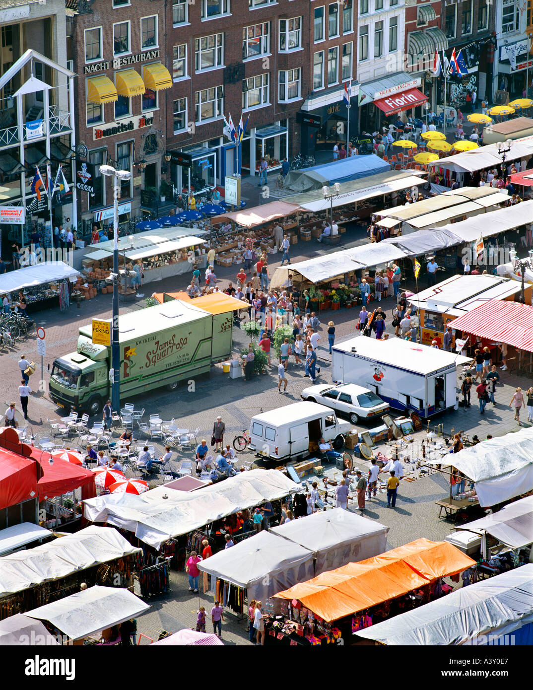 Der Marktplatz in der niederländischen Stadt Groningen. Stockfoto