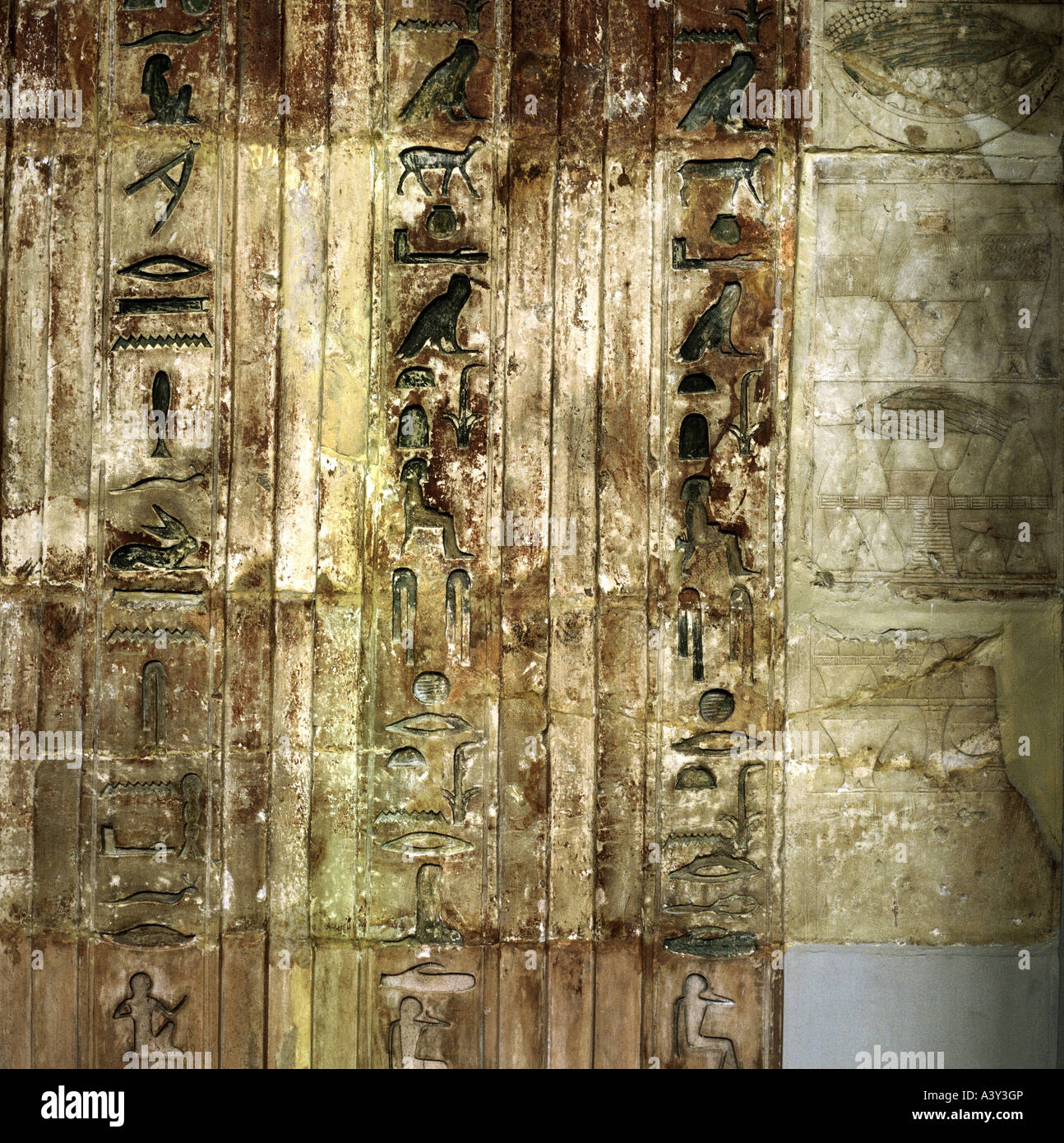 Bildende Kunst, antike, Ägypten, altes Reich, Relief, falsche Tür mit Architrav, schwere Ptahshepses, Detail, Kalkstein, malen Stockfoto