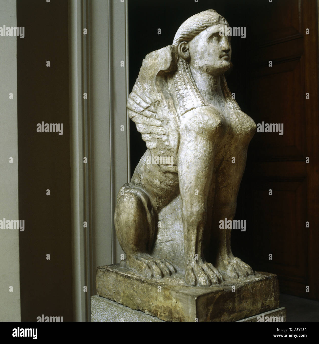 Bildende Kunst, antike, Ägypten, Graeco - Roman Periode, Skulptur, geflügelte Sphinx, Kalkstein, senken Sie Ägypten, 2. Jahrhundert v. Chr., britisc Stockfoto
