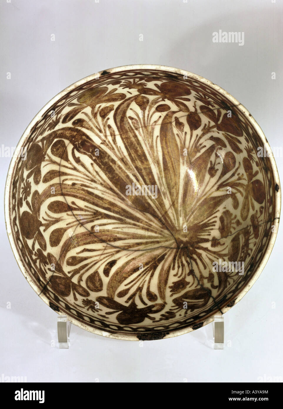 Bildende Kunst, islamische Kunst, Handwerk / Handwerk, Schüssel, Bugnurd, Iran, 15. / 16. Jh., Fayence, Prof.Dr. S.Wichmann Sammlung, St Stockfoto