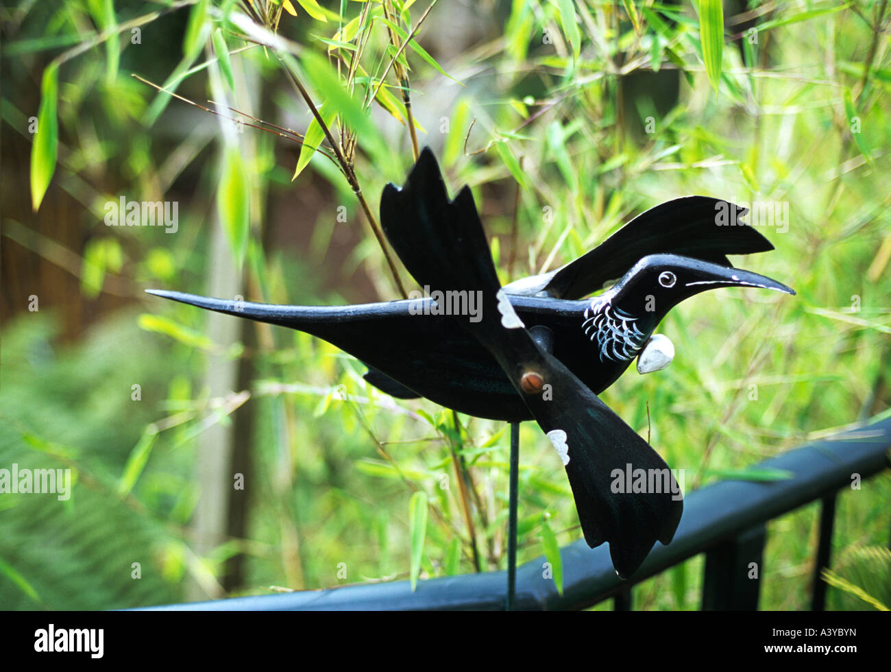 Hölzerne Vogel Garten Wind-spinner Stockfoto