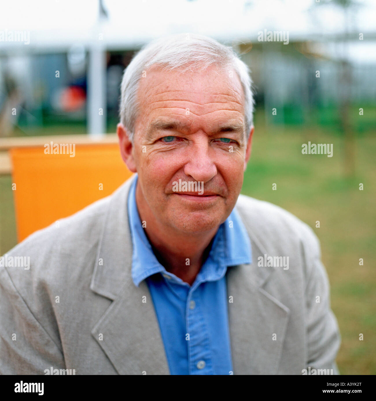 Jon Snow, politischer Journalist, Kommentator und TV-Sender an der Hay Festival im Heu auf Wye, Wales UK KATHY DEWITT Stockfoto