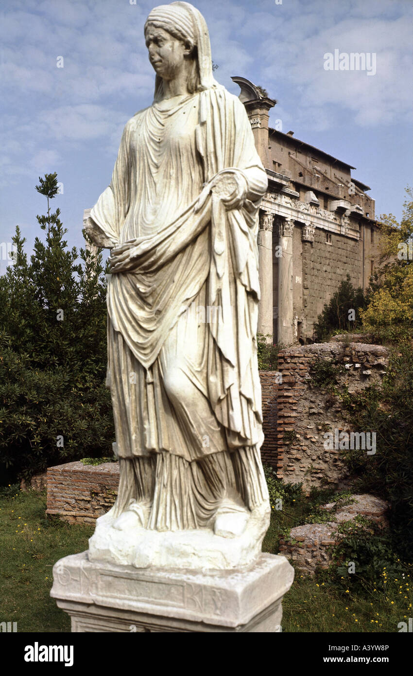 Reise/Geographie, Italien, Rom, Denkmäler, Statue der Jungfrau aus dem  Gewand im Forum Romanum, vom 1. Bis 4. Jahrhundert a.D., historisch,  historisch, Europa, alte Welt, bildende Kunst, Statuen, Skulpturen,  Skulpturen, Marmor, Römisches Reich,