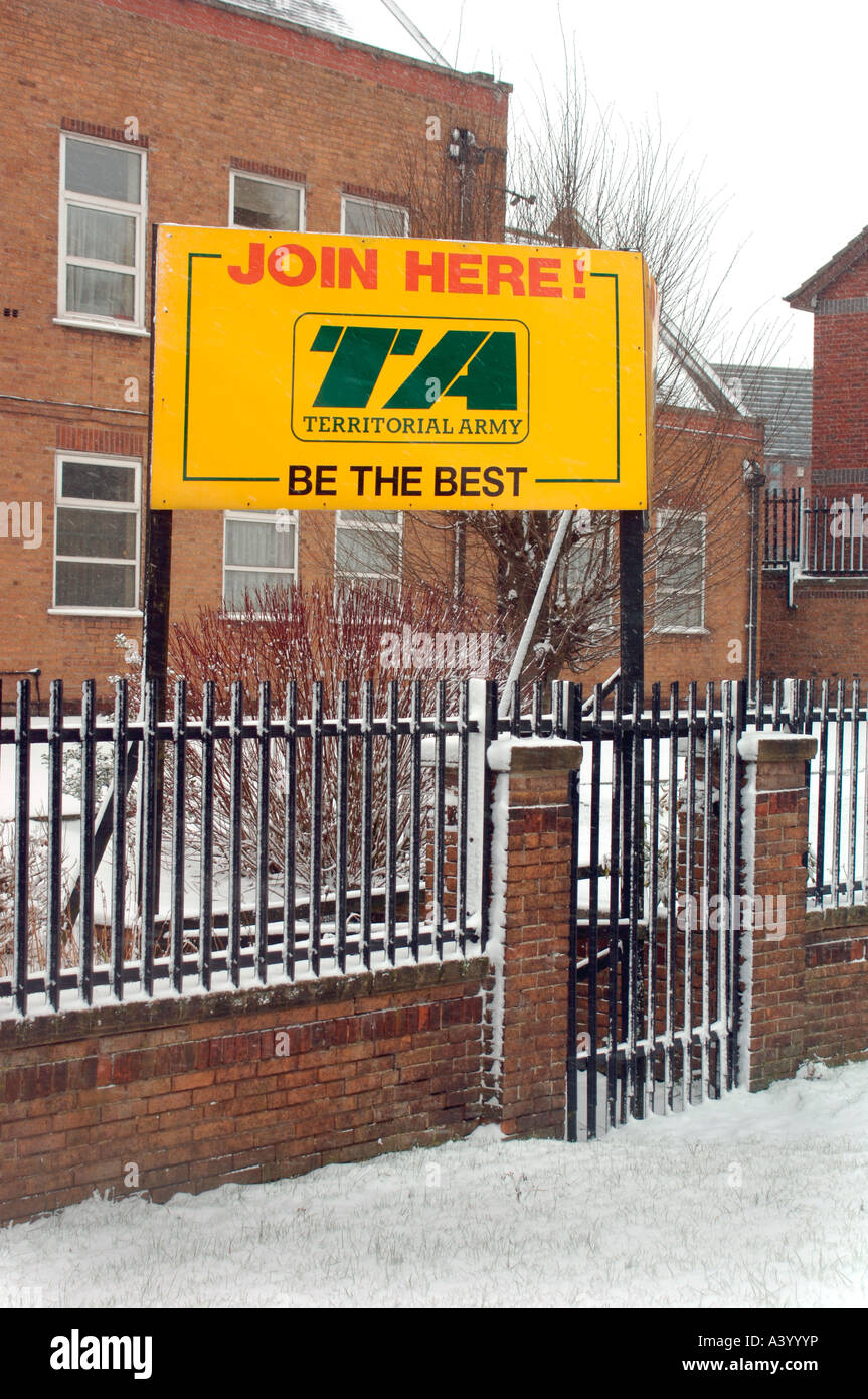 Melden Sie Personen einladende, (TA) Territorialarmee beizutreten. Stockfoto