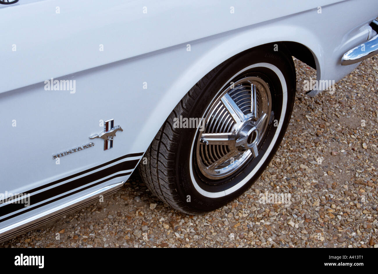 Ford Mustang Cabrio 1964 und eine halbe Stockfoto