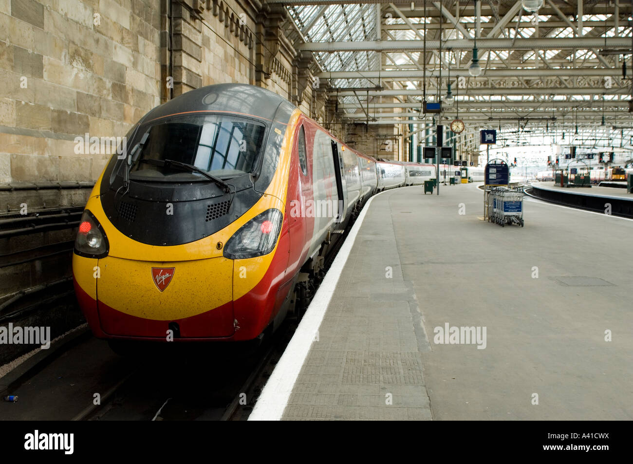 Glasgow Central Station ist der Hauptbahnhof für Glasgow, einschließlich der Nord-Süd-Verbindung mit Virgin Trains. Stockfoto