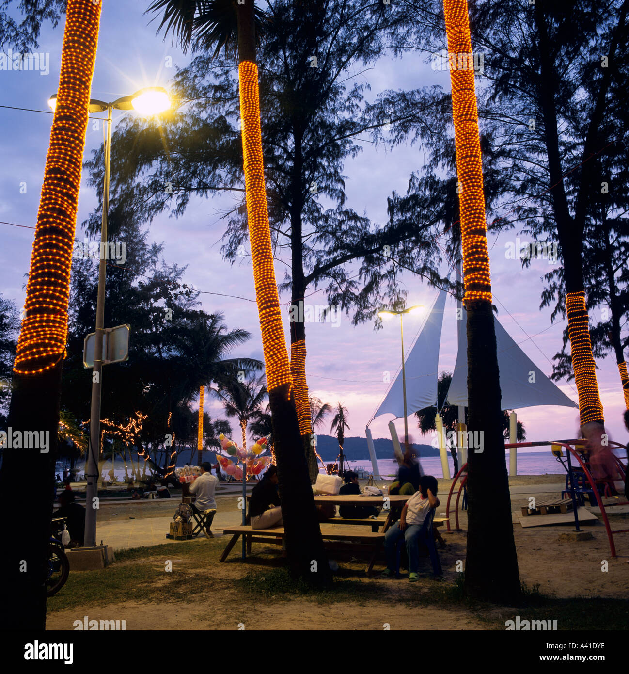 Thai weihnachten -Fotos und -Bildmaterial in hoher Auflösung – Alamy