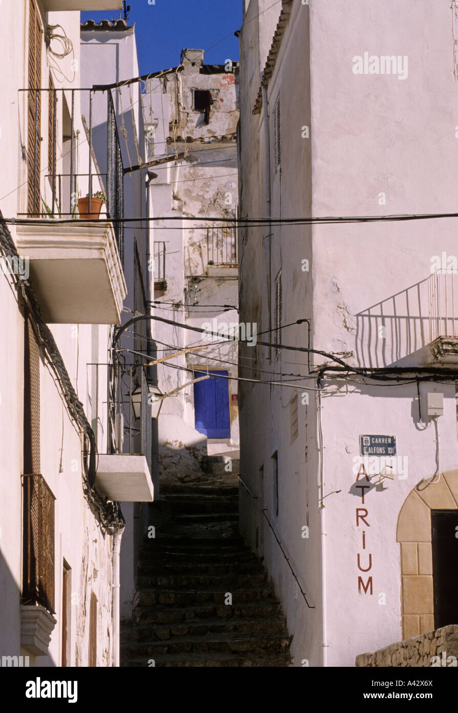 schmale Treppe zwischen den Häusern von Ibiza-Stadt Ibiza Insel Baleares Spanien Stockfoto