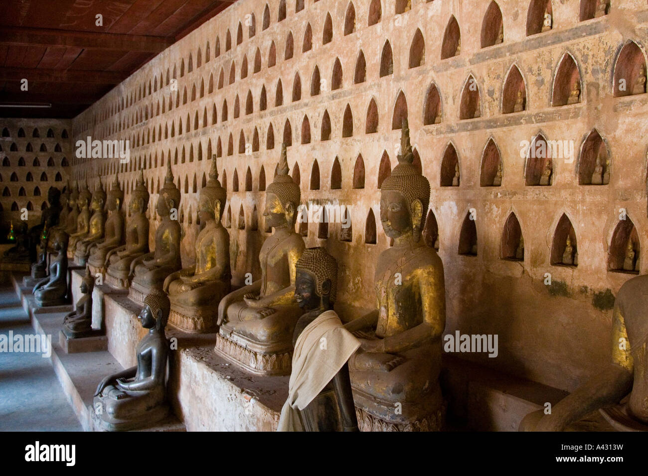 Buddha Statuen im Wat Si Saket Vientiane Laos Stockfoto