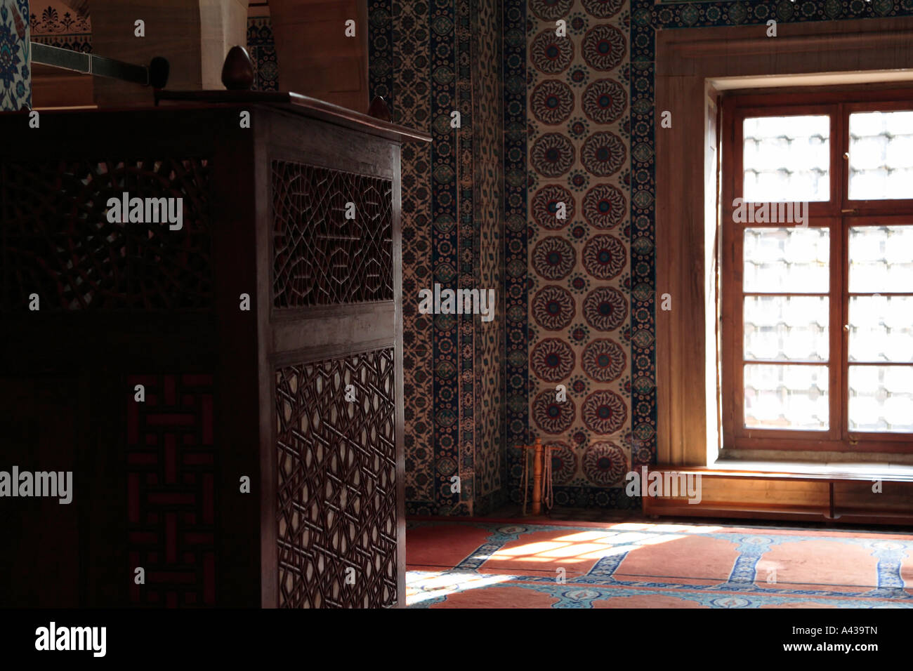 Rustem Pasa Moschee innen, Istanbul, Türkei. Stockfoto