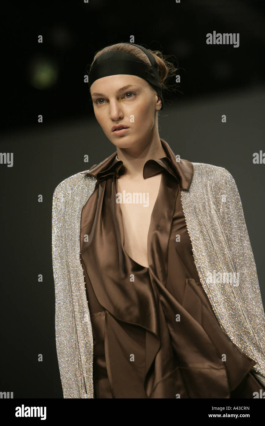 Modelle auf dem Laufsteg bei Hamish Morrow Show, London Fashionweek. Stockfoto