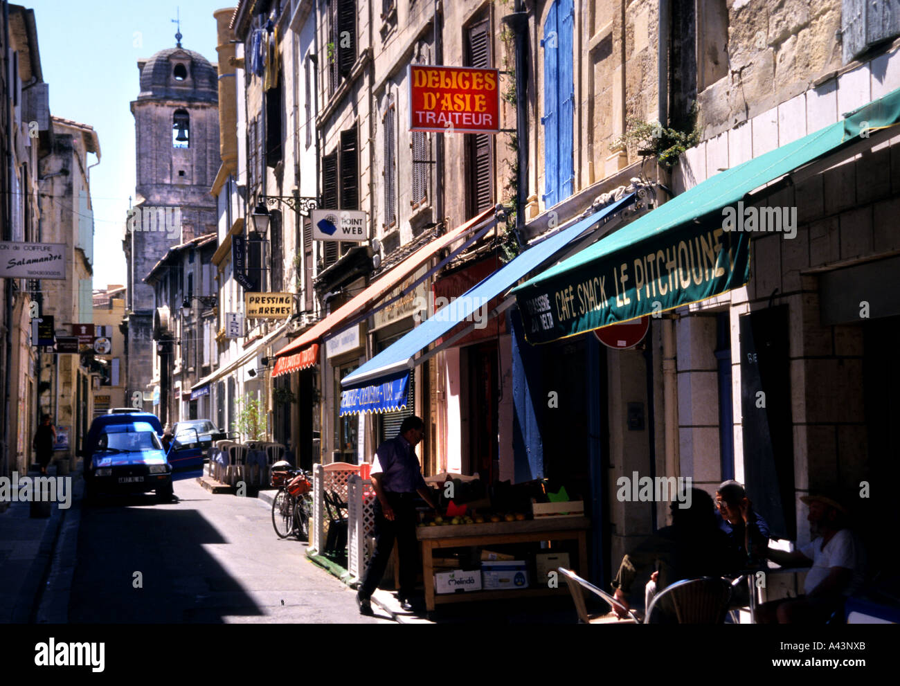 Altstadt von Arles Frankreich Provence Bouches du Rhone Stockfoto