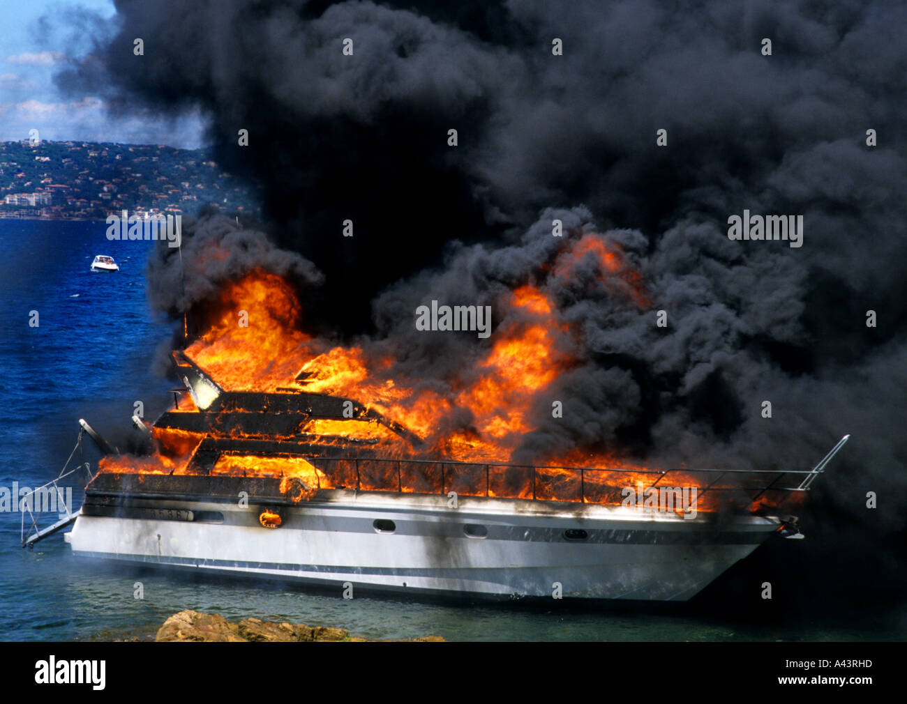 Saint Tropez Feuer Frankreich Französisch Schiff Boot Schiff Stockfoto