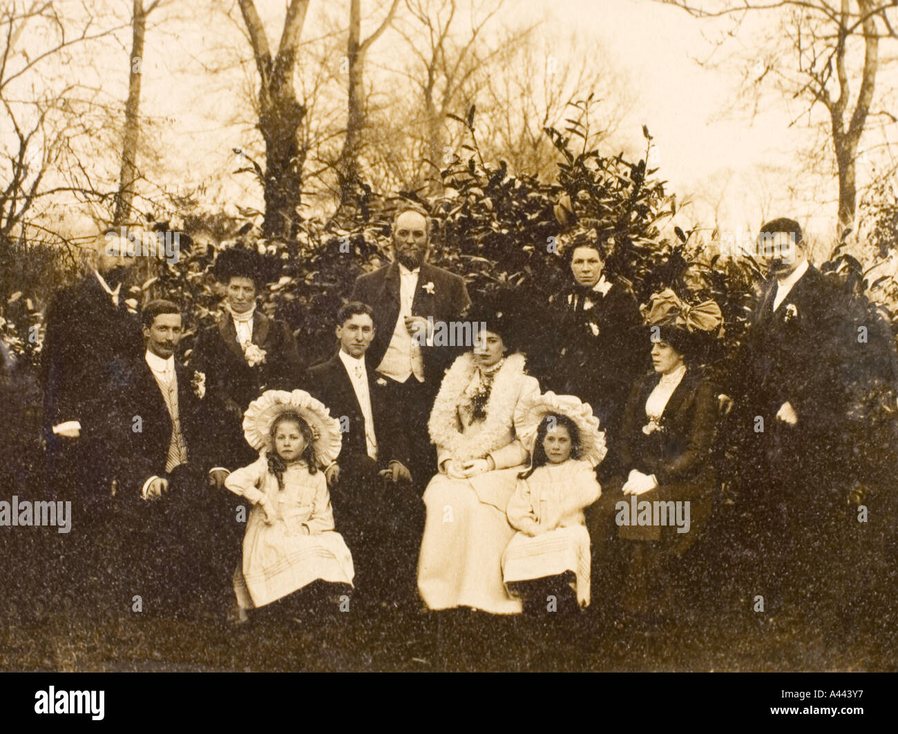 Ein viktorianisches / Edwardian Periode B&W Familienporträt genommen um 1895-1910 Stockfoto