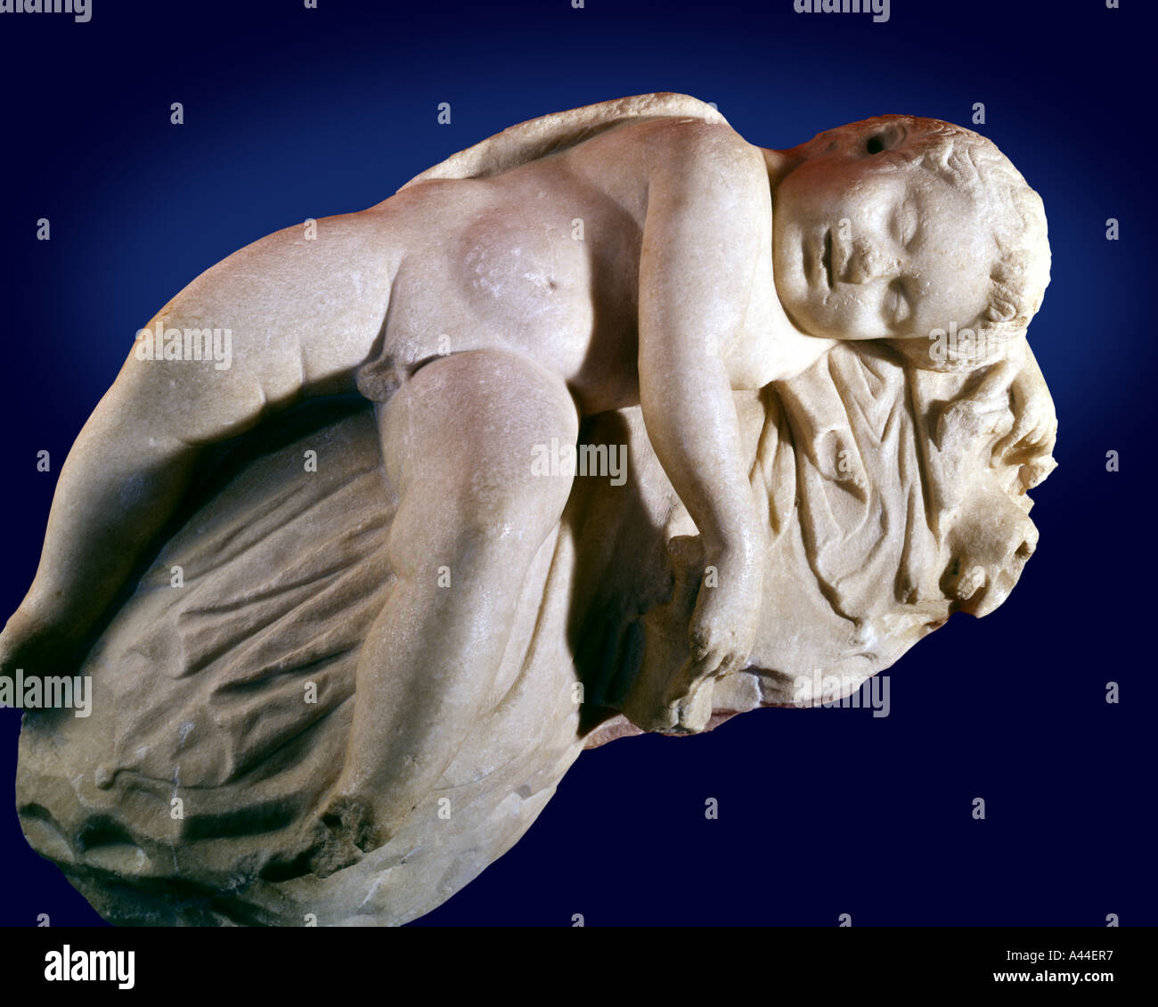 CY - NIKOSIA: Marmorstatue des schlafenden Eros im Zypernmuseum in Nikosia Stockfoto