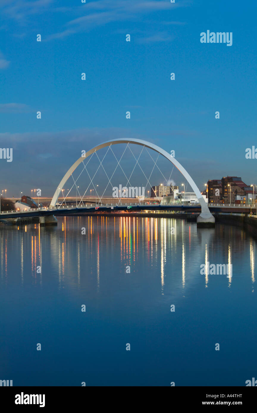 Clyde Arc über den River Clyde, Glasgow, Schottland Stockfoto