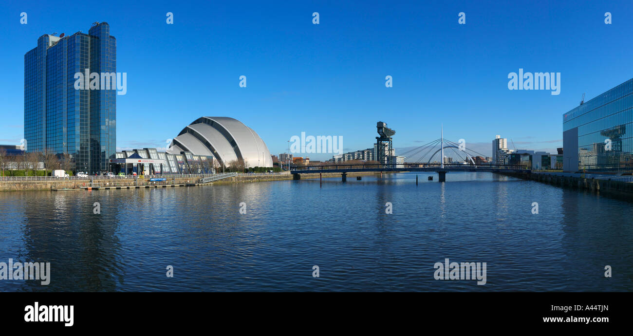 Blick entlang des River Clyde-Glasgow-Schottland Stockfoto