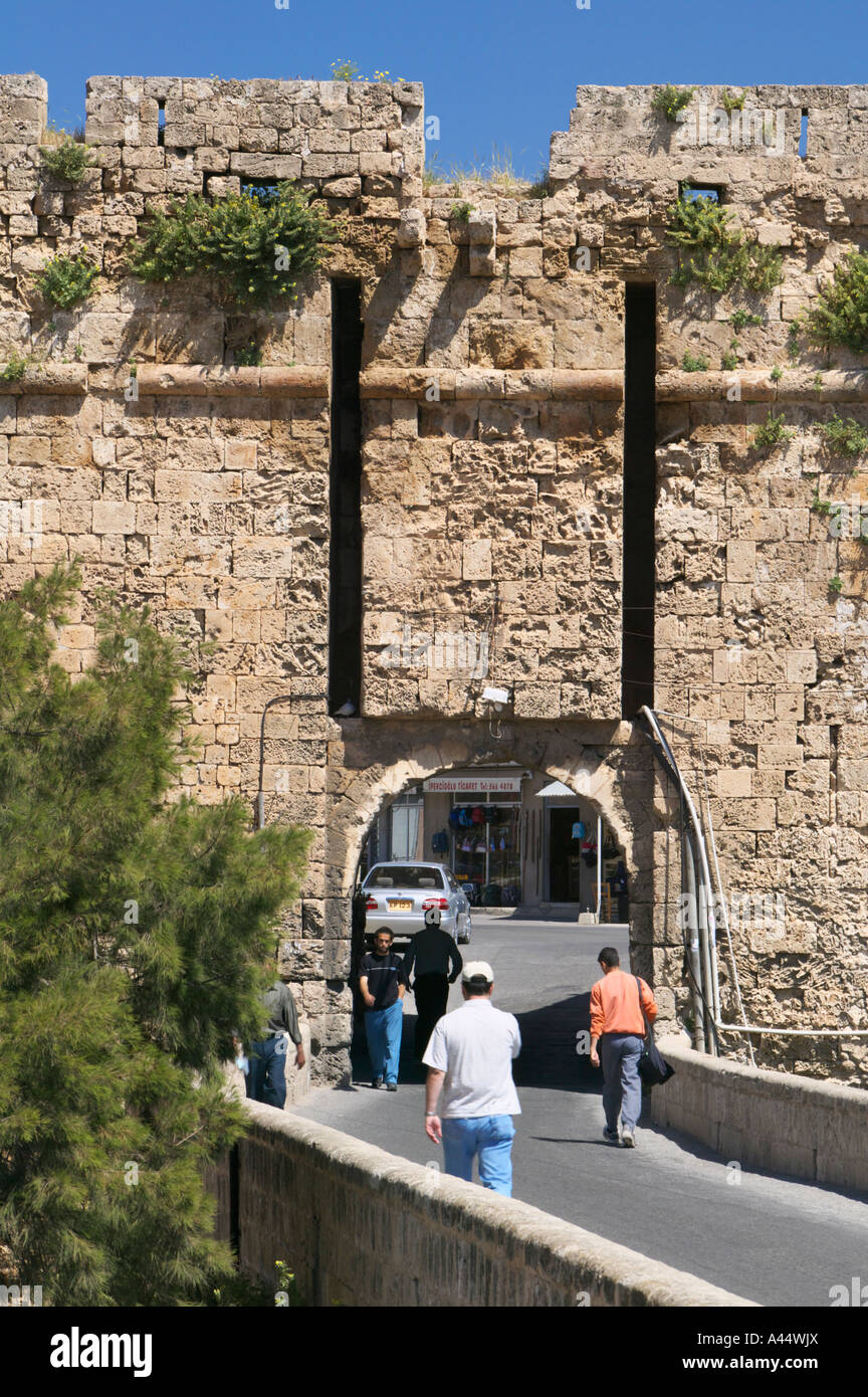 Die Stadtmauern und das Landtor, Gazimagusa, Mesarya Ovasi, Nord-Zypern Stockfoto