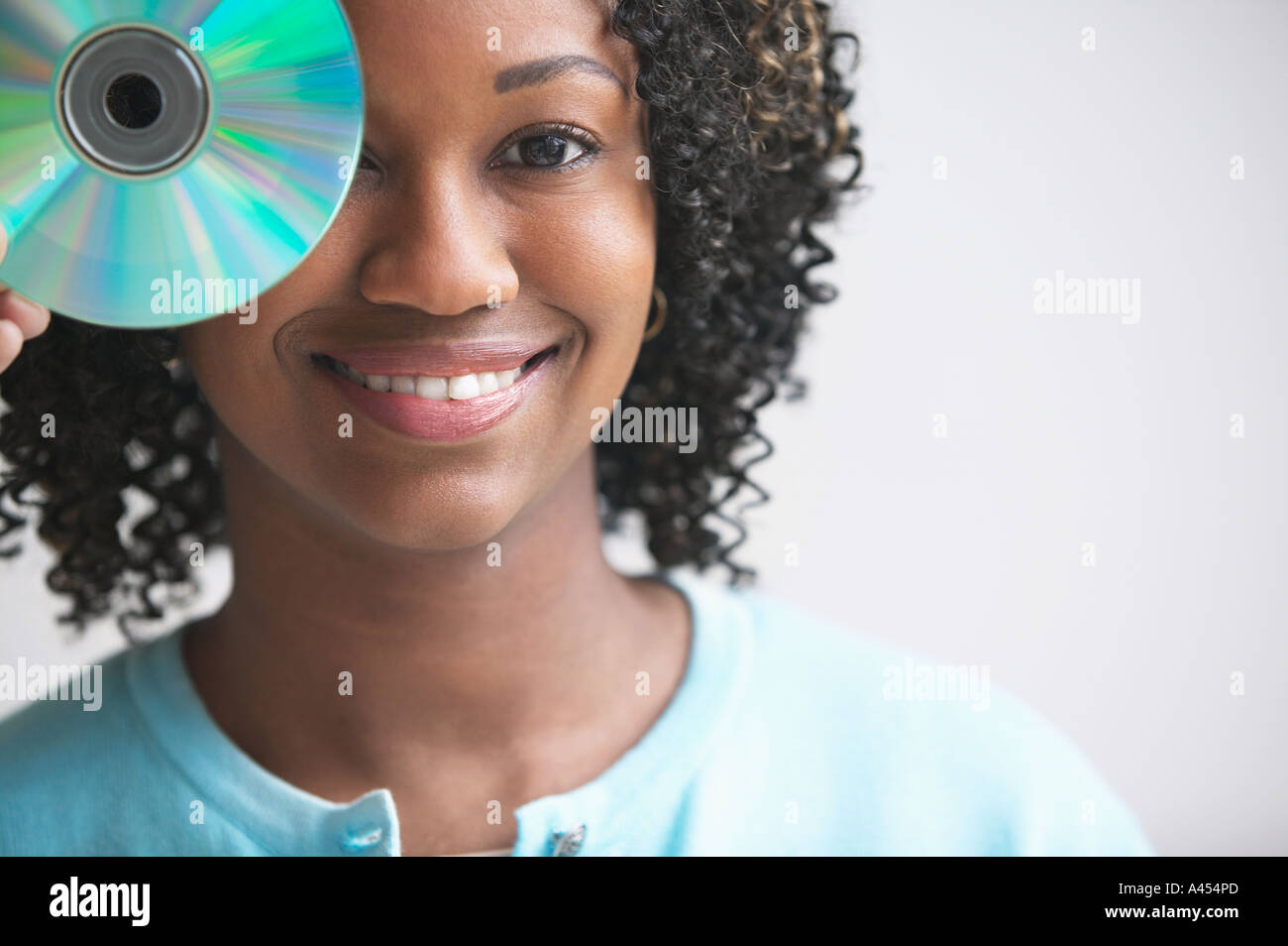 Frau Compact Haltescheibe Stockfoto