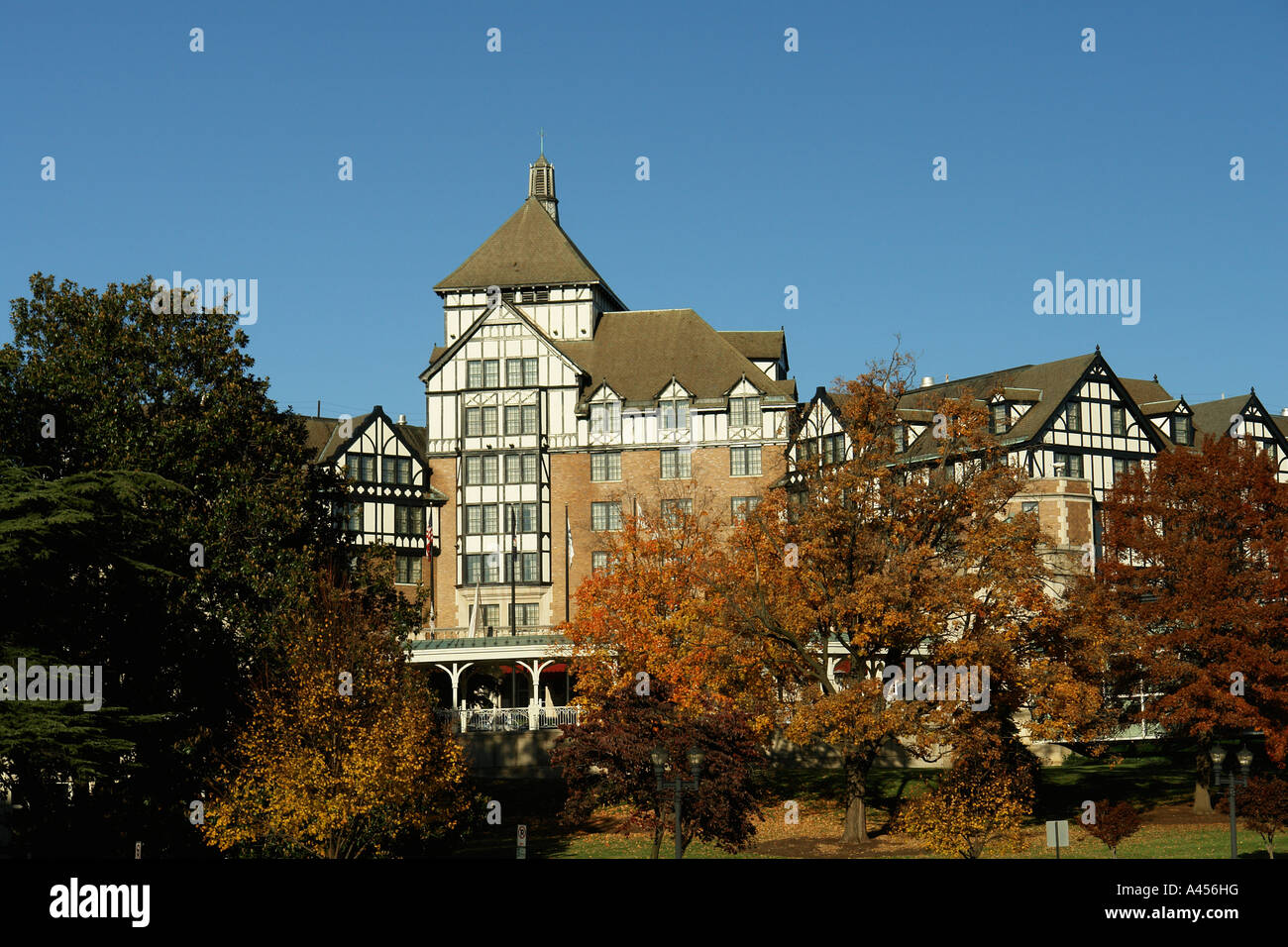 AJD53940, Roanoke, VA, Virginia, Roanoke Valley, die historische Altstadt, Tudor Stil Hotel Stockfoto