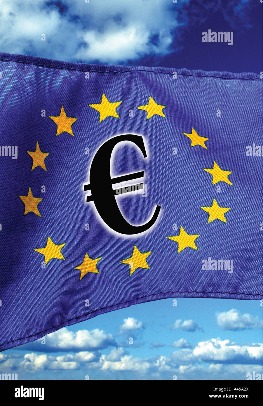 Europäischen EU-Flagge mit Euro-symbol Stockfoto