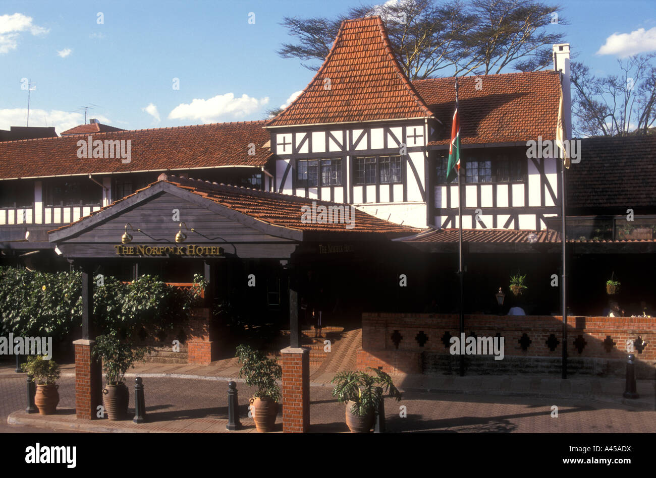 Das Norfolk Hotel Haupteingang und Delamere Terrasse Nairobi Kenia in Ostafrika Stockfoto