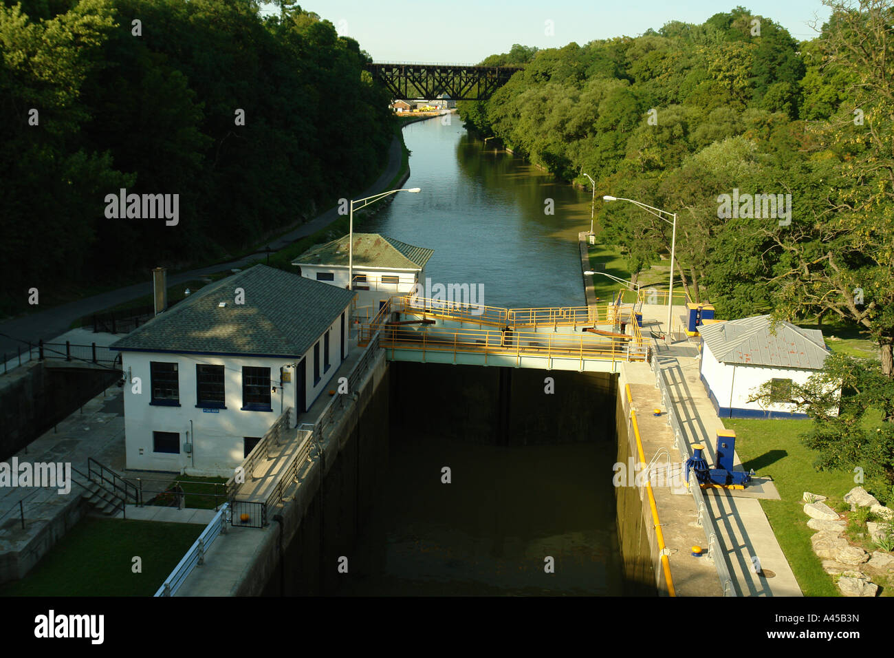 AJD57868, Lockport, New York, New York, Erie-Kanal, Schleusen und Erie-Kanal Kreuzfahrten Stockfoto