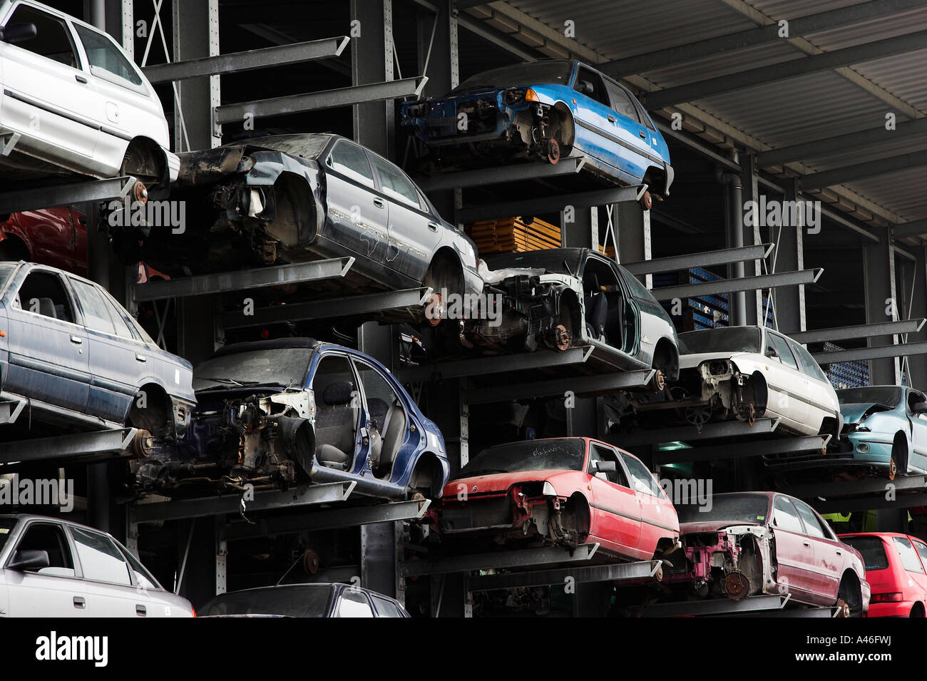 Autos auf einem Schrottplatz, Berlin, Deutschland Stockfoto