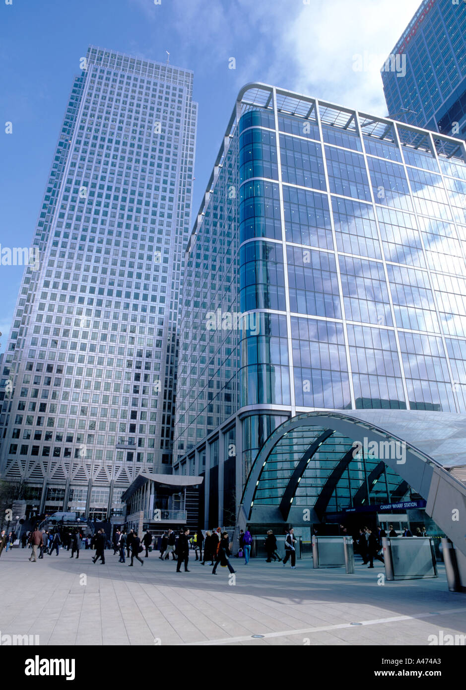 UK London Canary Wharf Canada Tower Links Canary Wharf u-Bahnstation Stockfoto