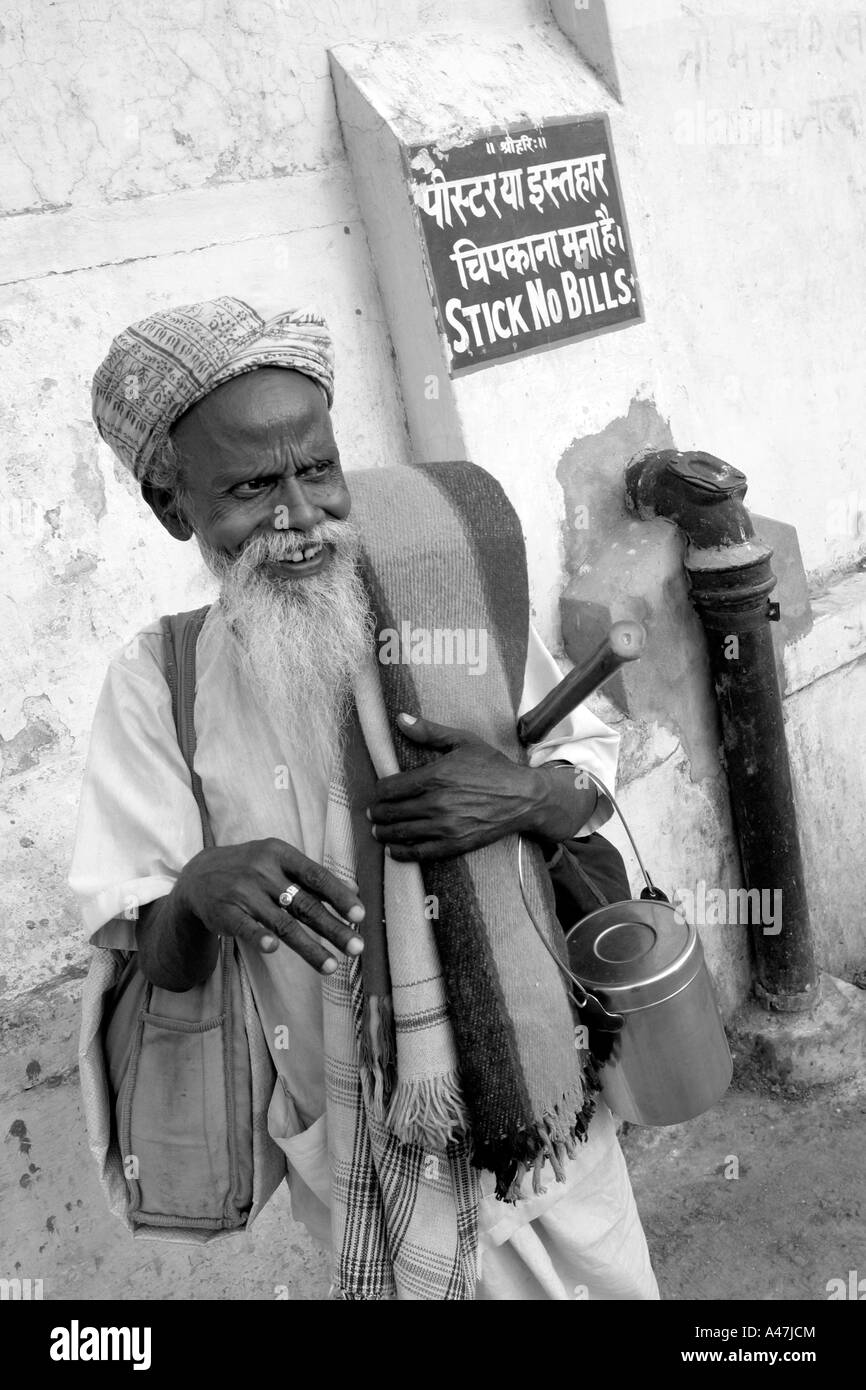 Ein Hindu Anhänger in Rishikesh in Indien Stockfoto