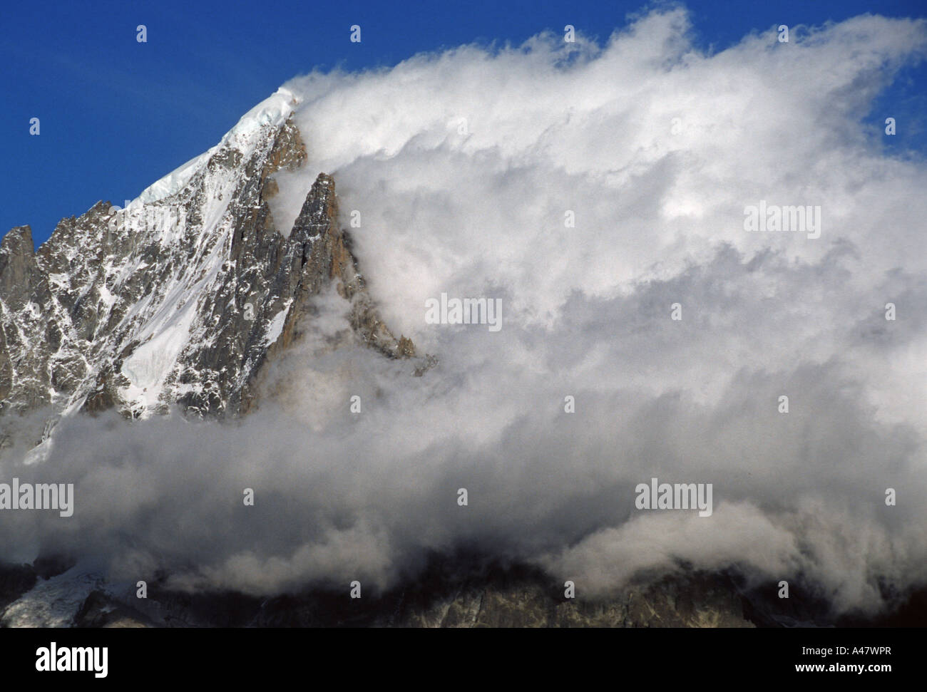 Cloud Clearing von der Aiguille Verte in den Französischen Alpen Chamonix Frankreich Stockfoto