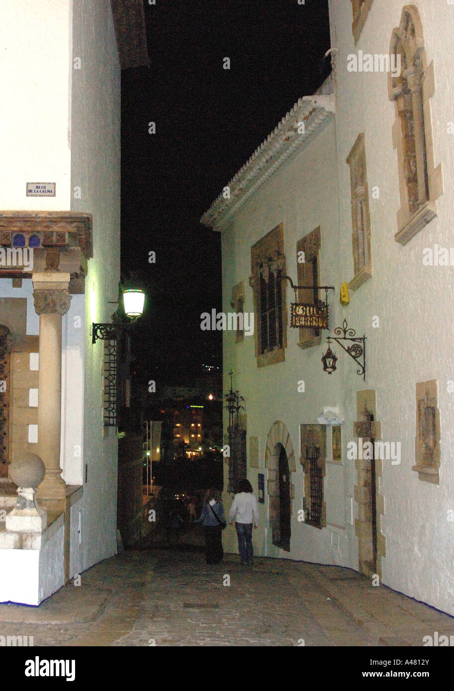 Charakteristischen Blick auf weißen Gebäuden alte Stadt Barri Antic Sitges Katalonien Katalonien Katalonien Costa Dorada España Spanien Europa Stockfoto