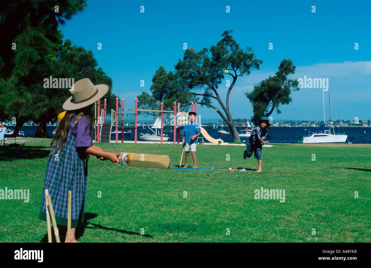 Kinder spielen im Park / Perth Stockfoto