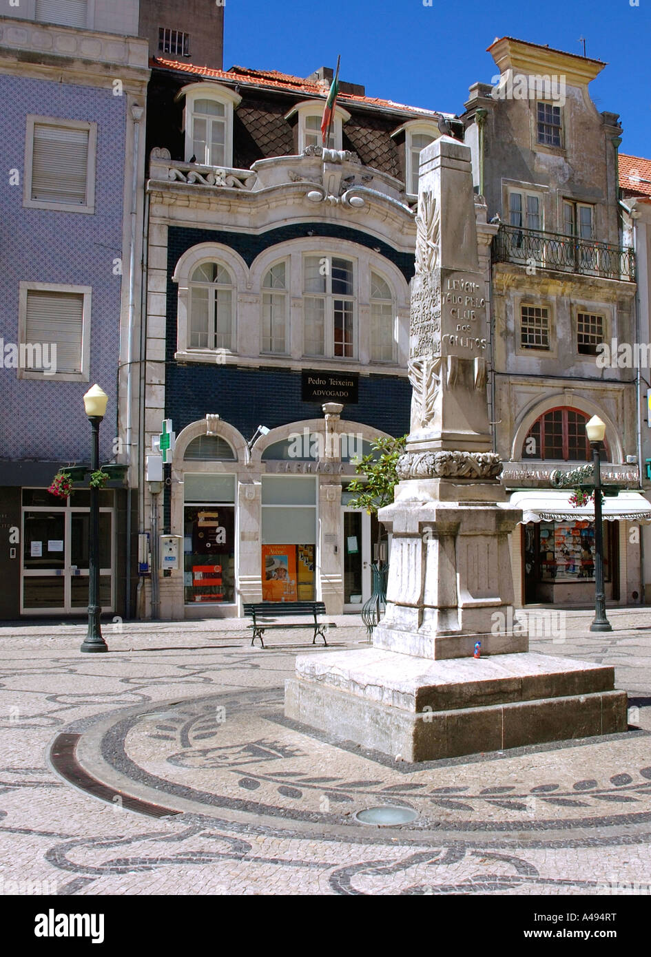 Blick prächtigen Obelisk Hauptplatz Altstadt Aveiro Iberia iberischen Halbinsel Nord Portugal Nordeuropa Stockfoto