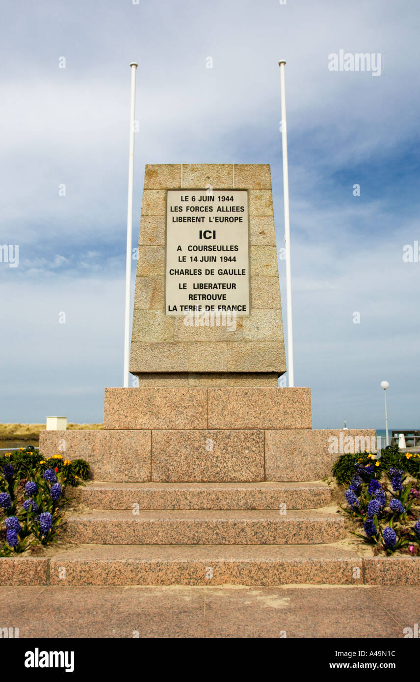 General De Gaulle Denkmal, WW2 zurück in Frankreich am 14. Juni 1944 in Courseulles-Sur-Mer, Normandie, Frankreich Stockfoto