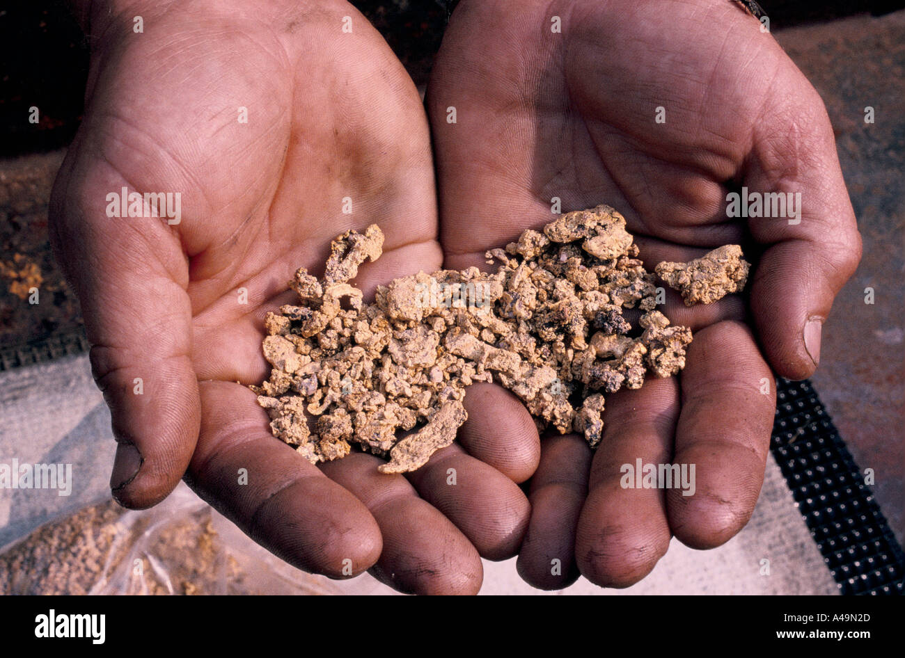 Amur Fluß Russland gold-Nuggets aus Maisky Goldgrube ursprünglich Stalin Gulag Amurregion Nord 1996 Stockfoto