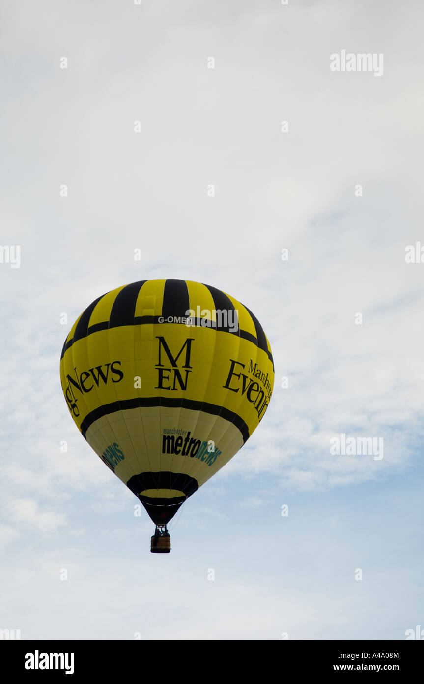 Manchester Abend-Nachrichten-Heißluft-Ballon Stockfoto