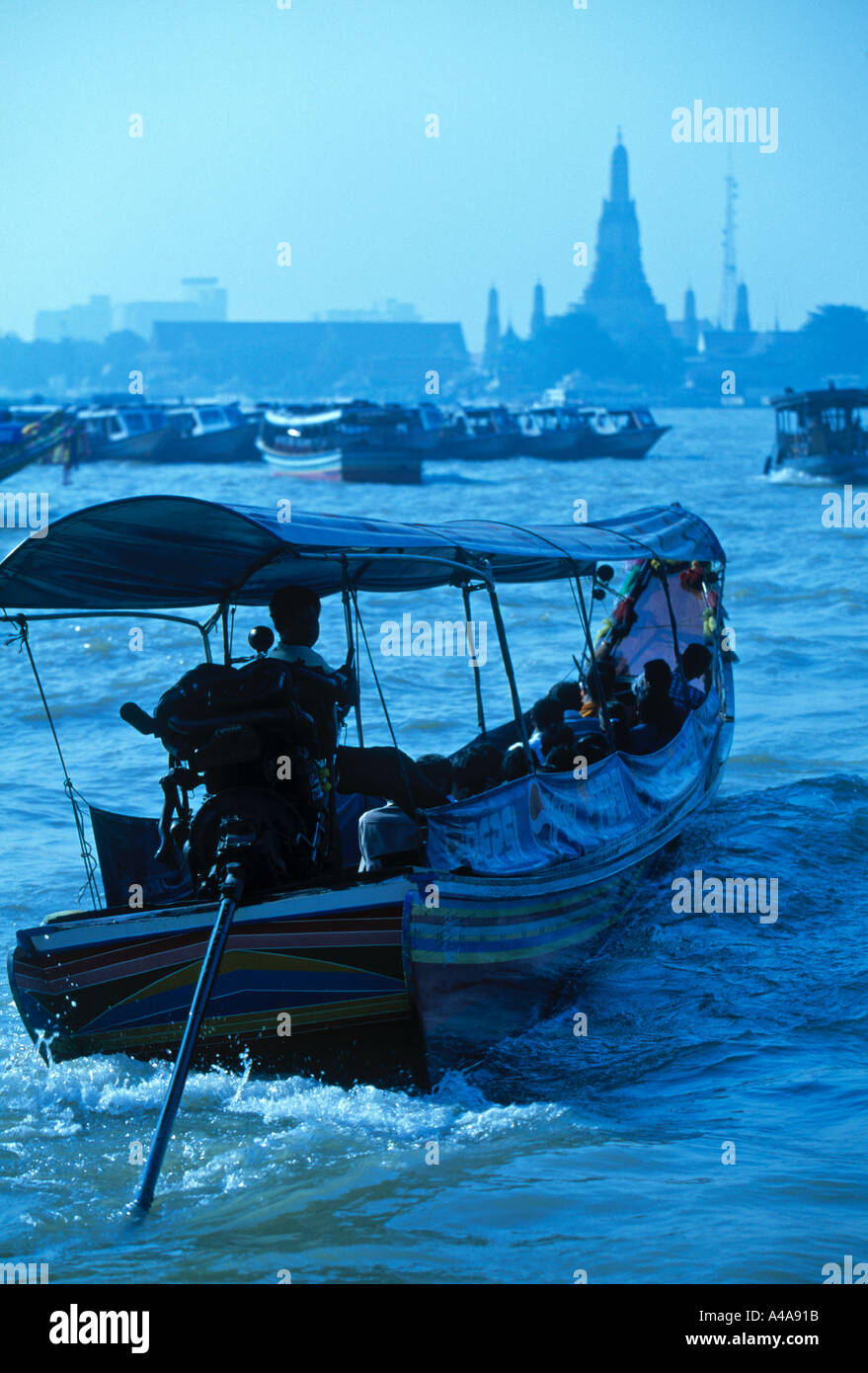 Flussboot auf chao phraya bangkok -Fotos und -Bildmaterial in hoher ...