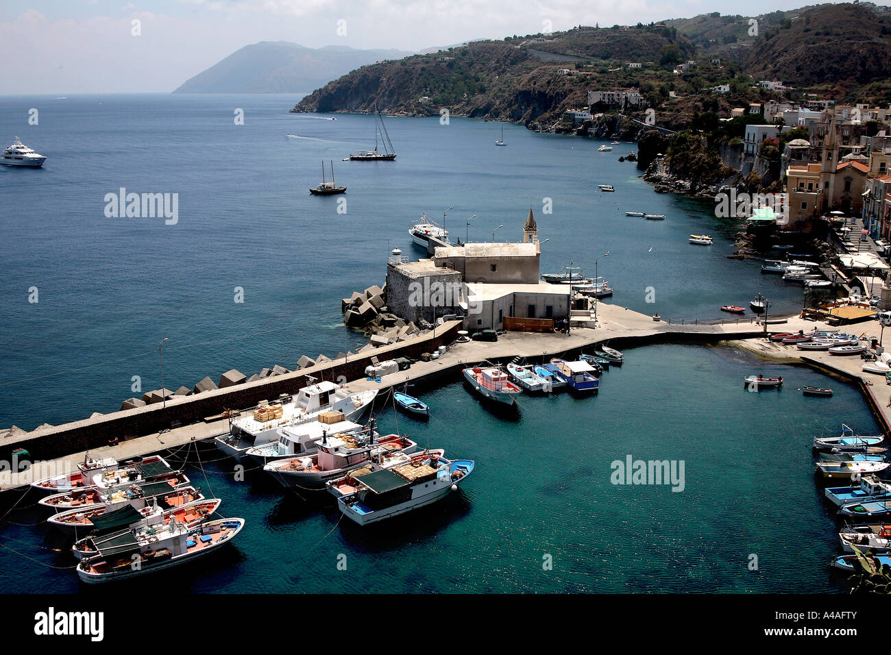 Hafen Marina Corta Lipari Insel Äolischen Inseln Sizilien Italien Stockfoto