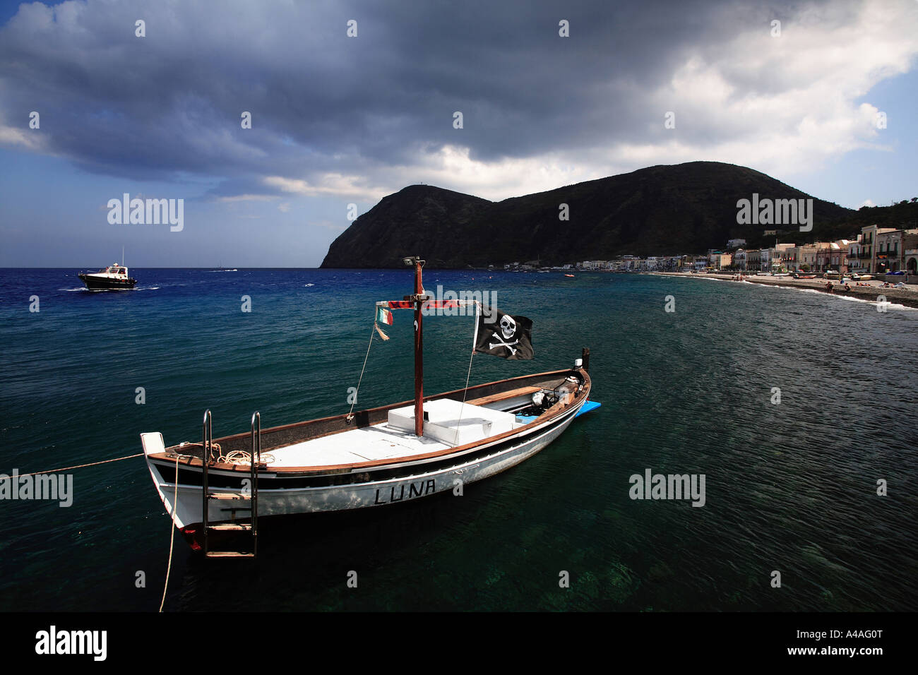 Das Pirate s Boot Lipari Insel Äolischen Inseln Sizilien Italien Stockfoto