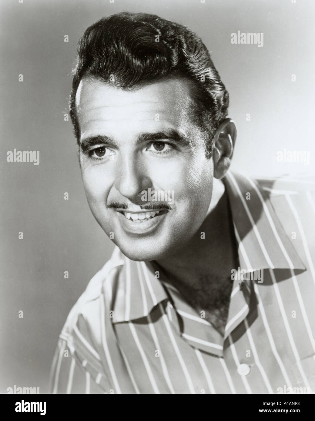 TENNESSEE ERNIE FORD uns Country-Musiker Stockfotografie - Alamy
