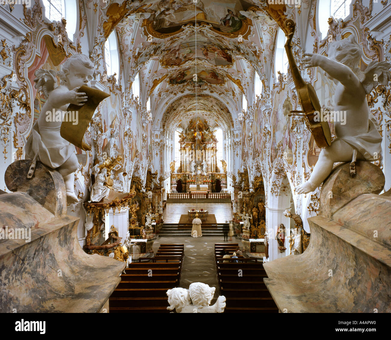 DE - Bayern: Innenraum der Kirche in Rottenbuch Stockfoto