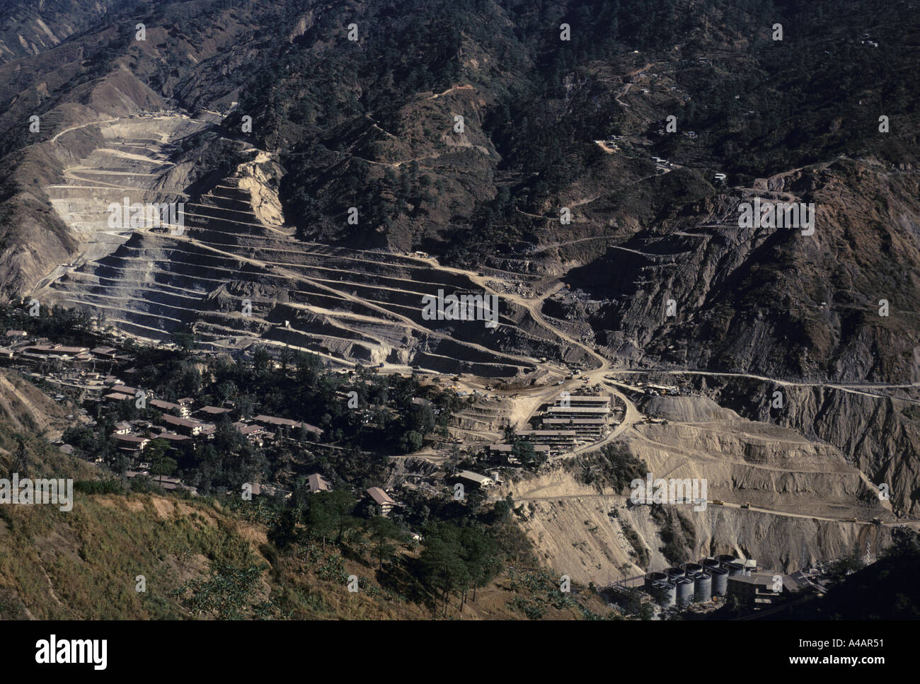 Kordilleren Berge, Philippinen, Februar 1991: The Benguet Corporation Tagebau Goldmine in Antamok, Feb1991 Stockfoto