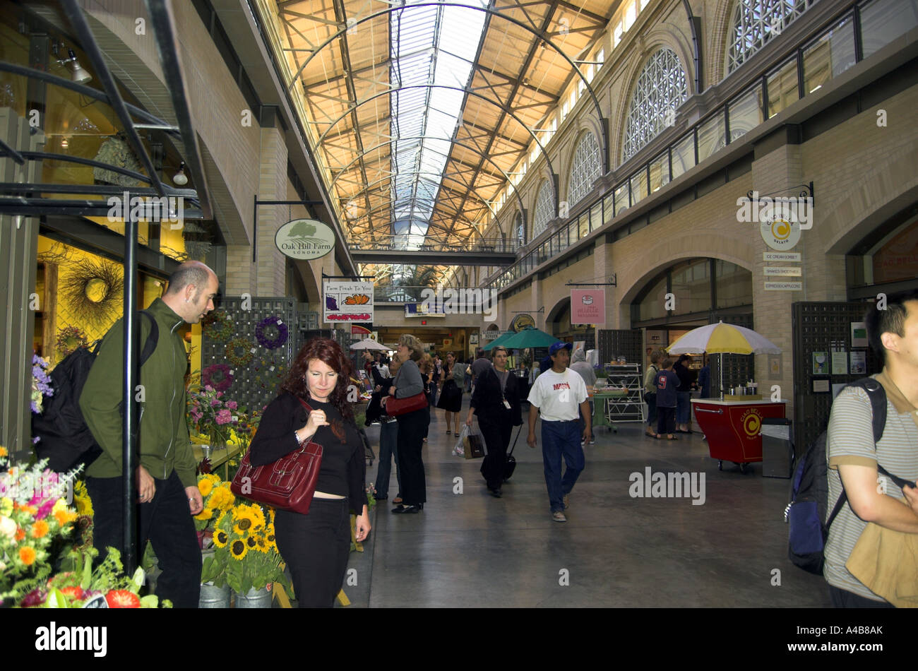 Einkaufen in der Ferry Building San Francisco CA Stockfoto