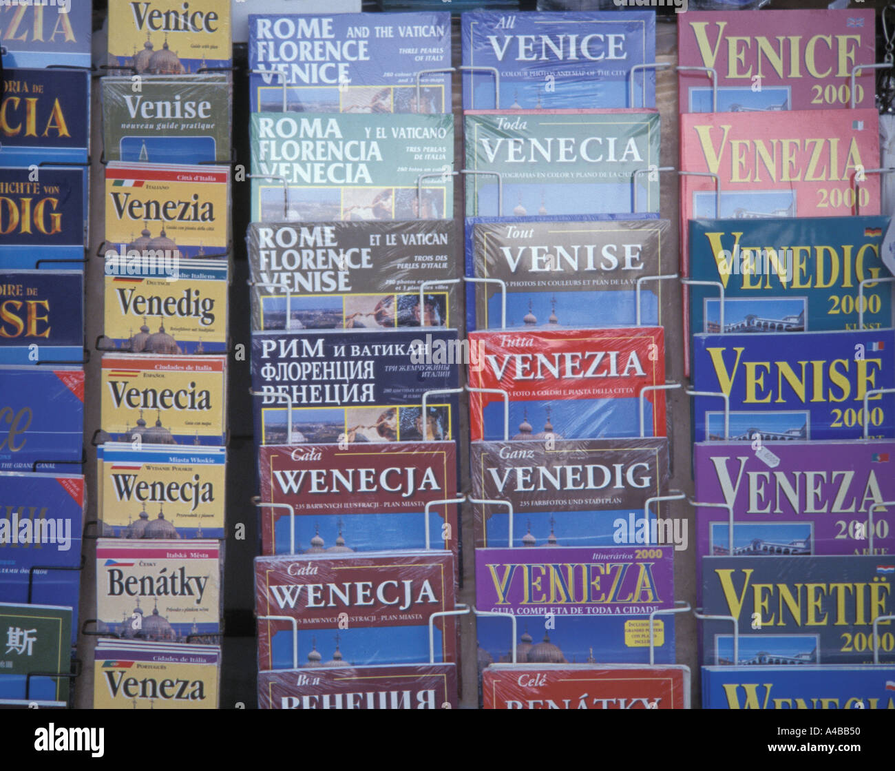 Venedig Reiseführer für Verkauf in einem Straßenstand Stockfoto