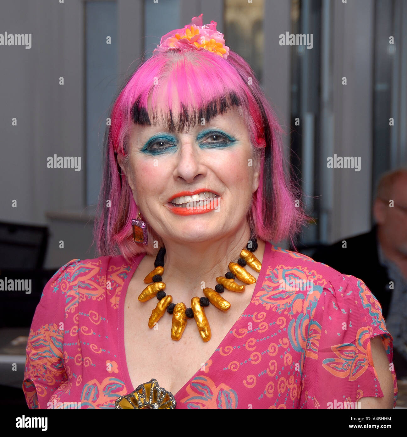 Zandra Rhodes bei einer Schüler-Show am London College of Fashion Stockfoto