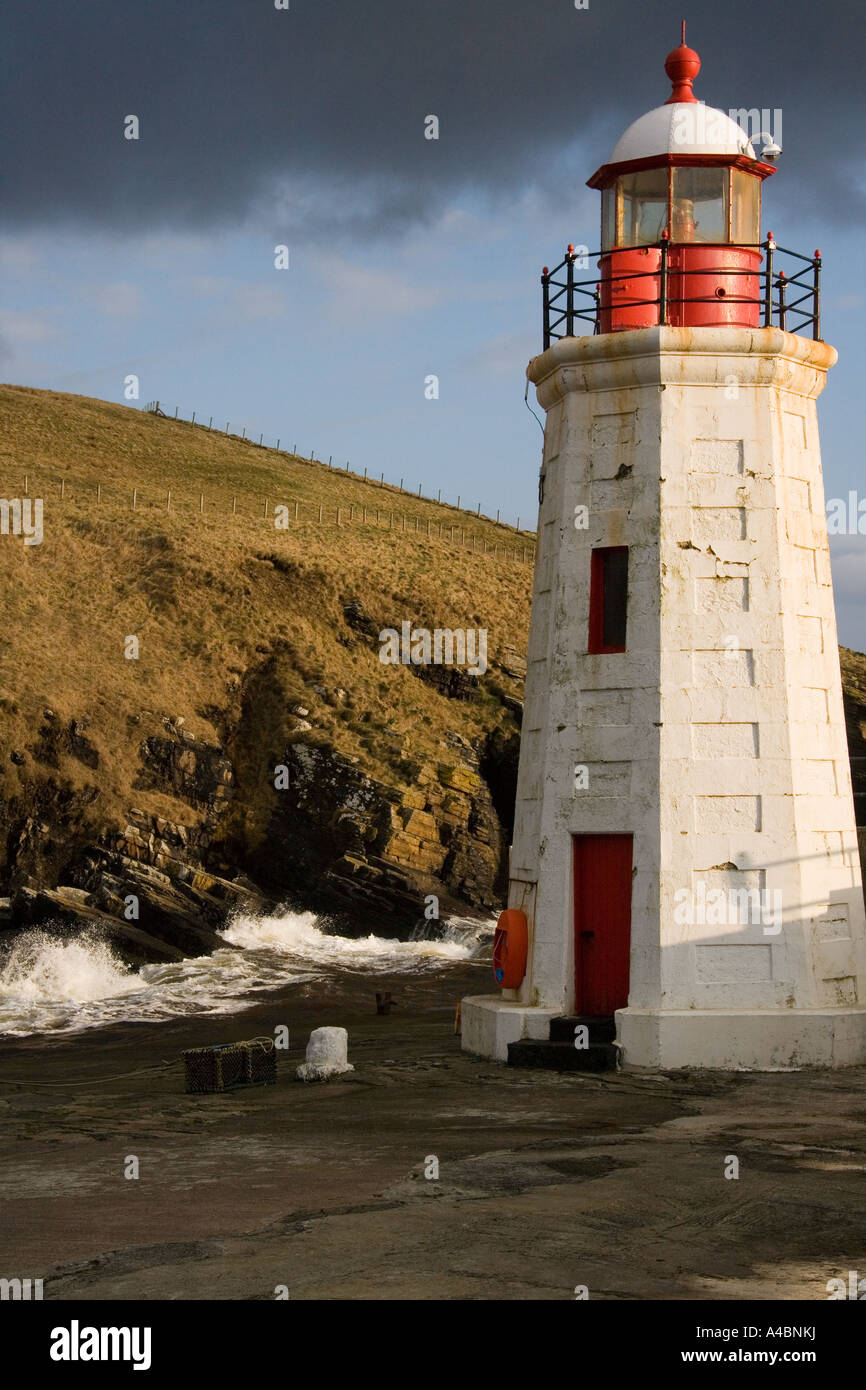 Leuchtturm in Lybster Hafen auf der Nord-Ost Küste von Schottland. UK Stockfoto