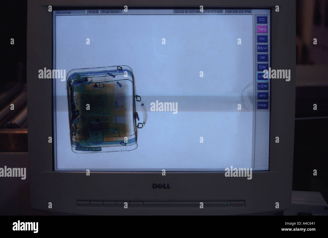 X-Ray von Gepäck am Flughafen Stockfoto