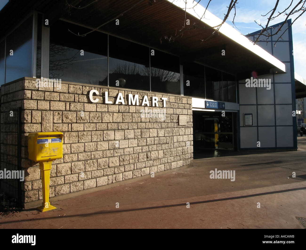 Eine u-Bahnstation in Clamart, in den Vororten von Paris Stockfoto