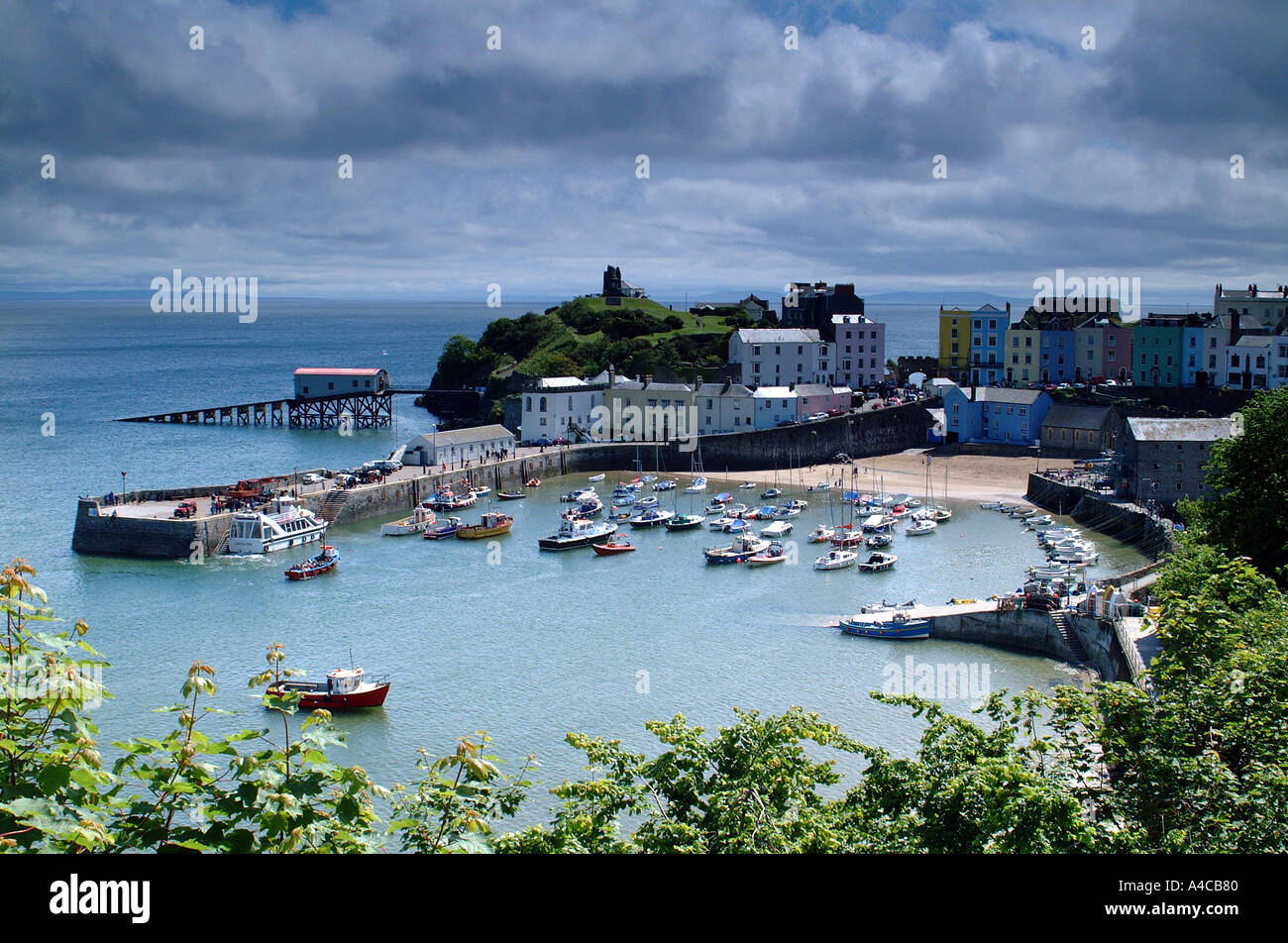 Classisc Ansicht von Tenby Hafen Süd-Wales, Vereinigtes Königreich Stockfoto